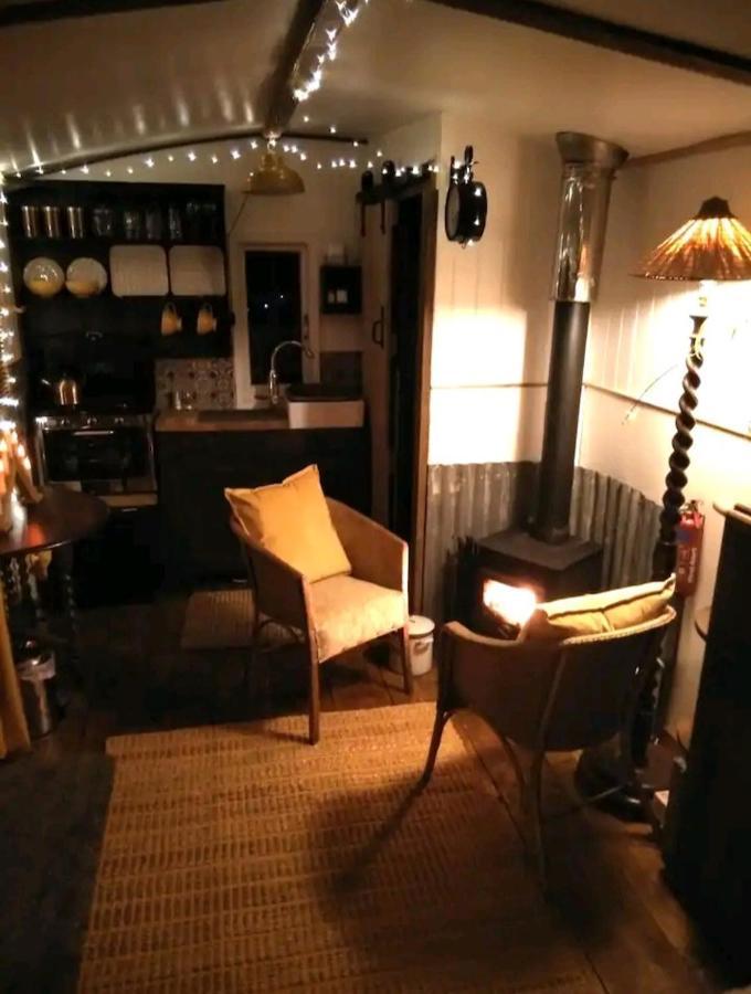 Treguth Glamping Unique Experience - Themed Huts Hotel Saint Day Eksteriør billede