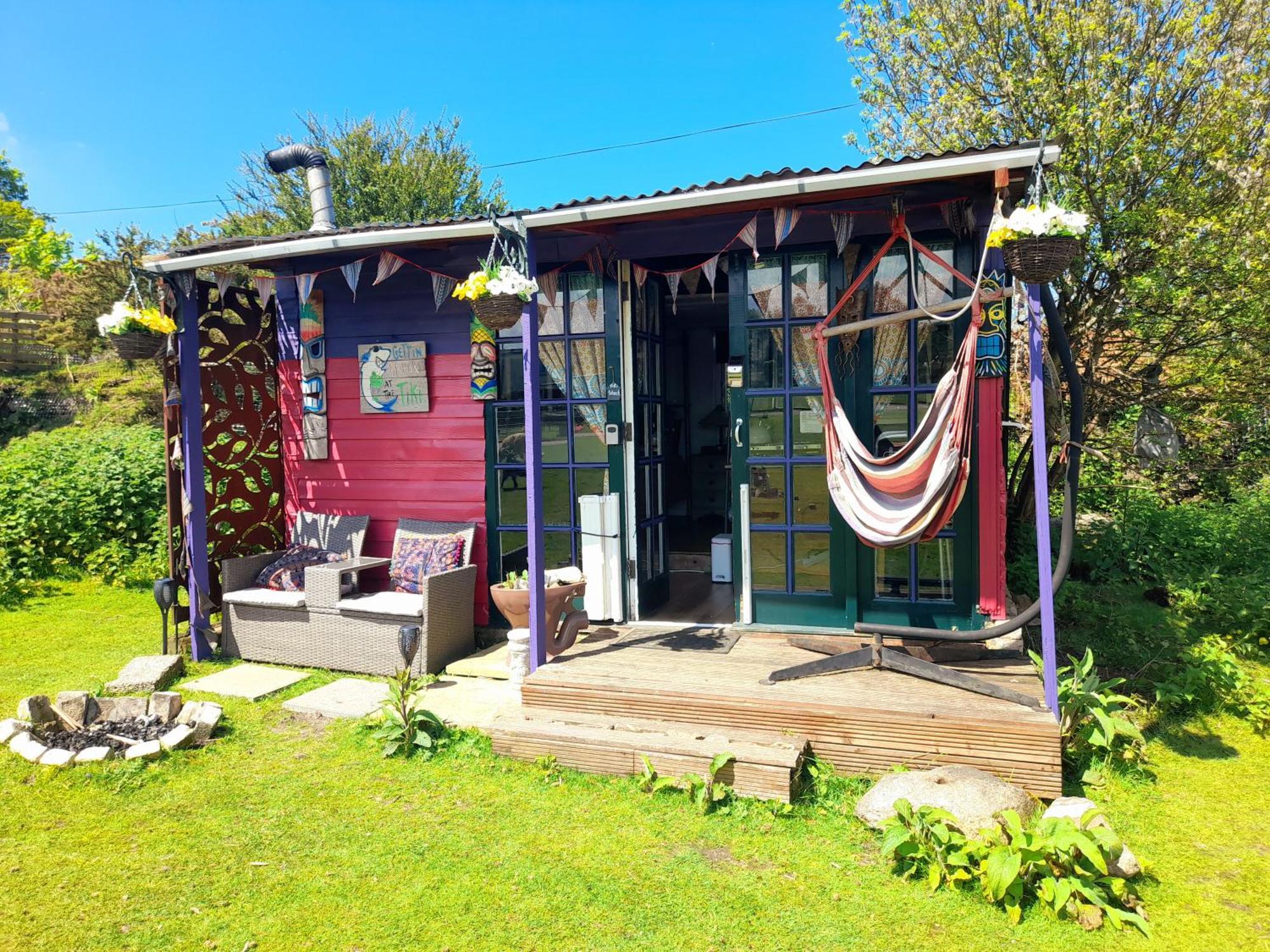 Treguth Glamping Unique Experience - Themed Huts Hotel Saint Day Værelse billede